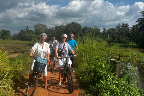 Anuradhapura: Heritage Mountain bike Tour