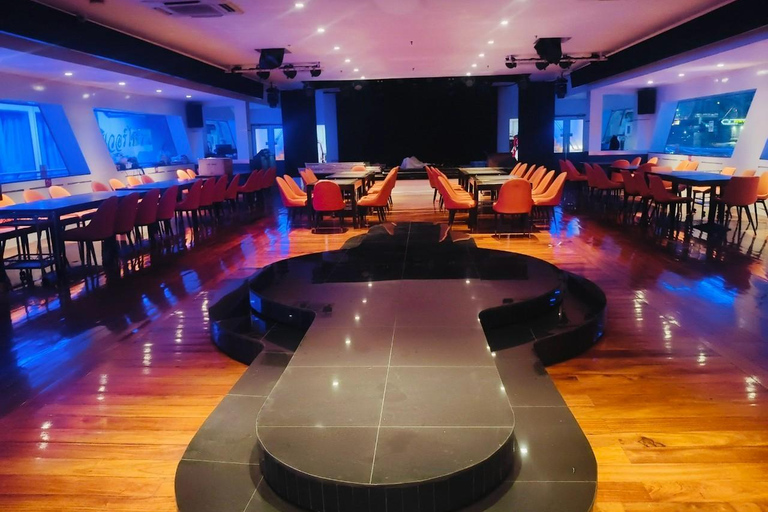 Bangkok: Carnival Party Dinner Cruise with Live Performance