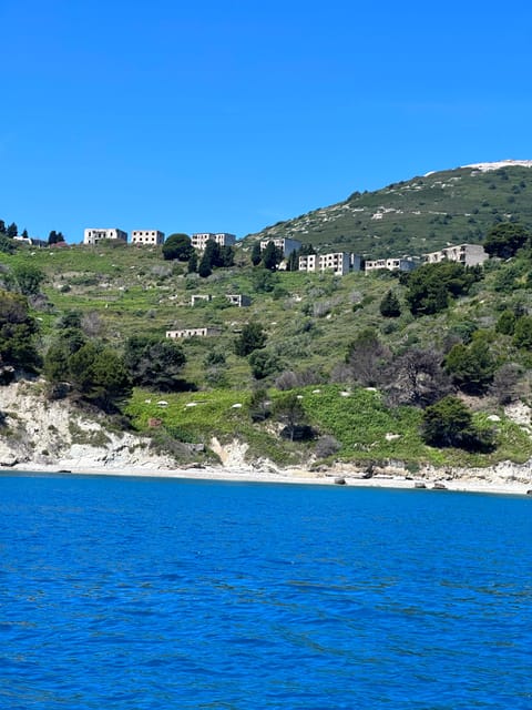 Vlore Privat tur med motorbåt till Sazan Karaburun Marine Park