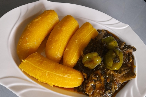 Flavors of Ghana: Food Tour Experience. Flavors of Ghana: A Gourmet Exploration.