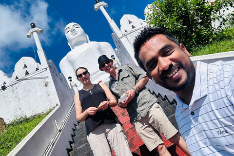 Kandy: Tour privado de la ciudad con guía local en Tuk Tuk