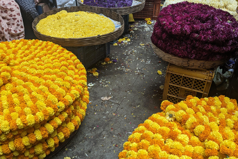 Bangalore: KR Market Flower Market Tour with Guide