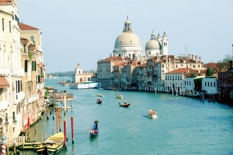 Venecia: Paseo privado en góndola fuera de los caminos trilladosPaseo privado de 30 minutos en góndola