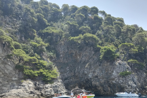 Dubrovnik:A unique multi-day adventure of sailing on a yacht
