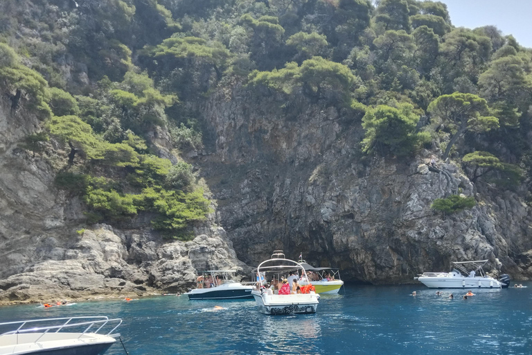 Dubrovnik:A unique multi-day adventure of sailing on a yacht
