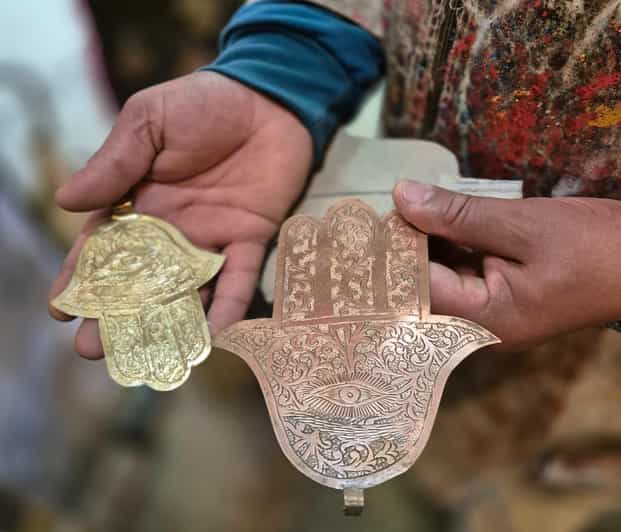 Marrakech : atelier d'artisanat du métal et du cuivre avec thé - arts