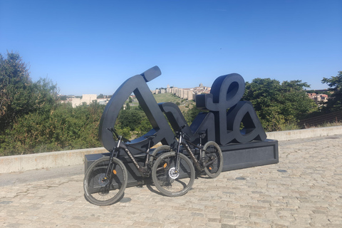 Ávila: E-Bike Sightseeing Tour - History and Nature