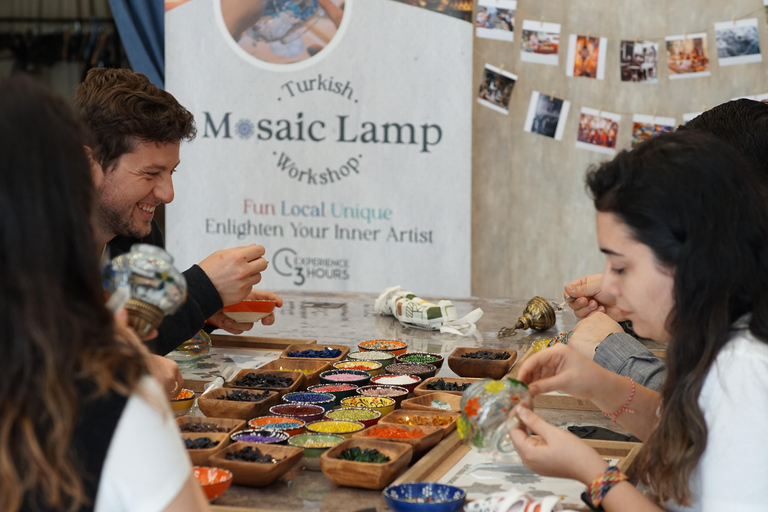 Istambul: Oficina de lâmpadas de mosaico com chá e delícias turcas