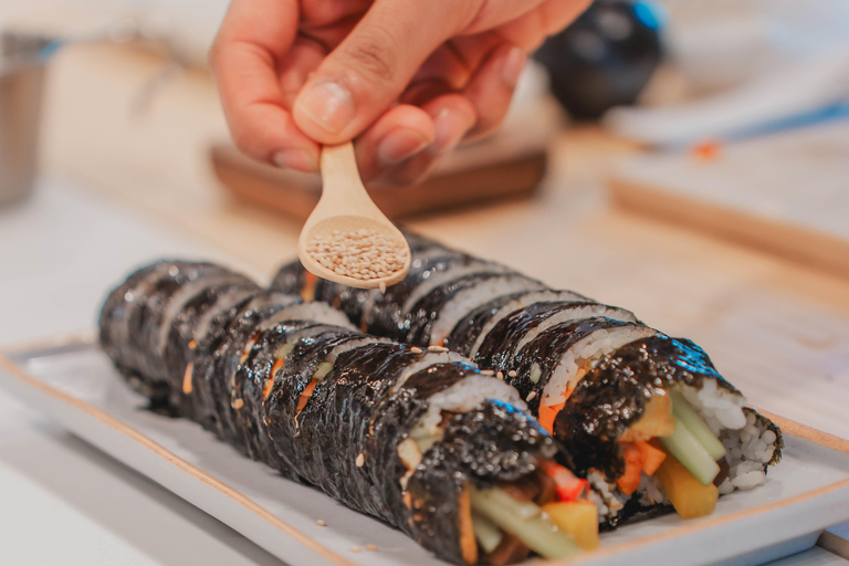 Séoul : cours de cuisine coréenne avec courses dans une épicerie locale
