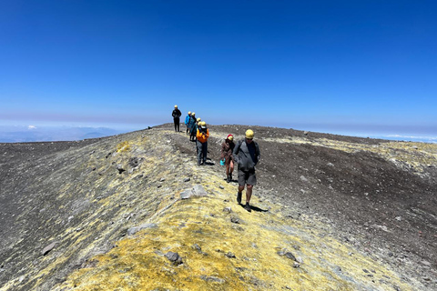 Etna: toptrekkingtochtTrektocht naar de top van de Etna