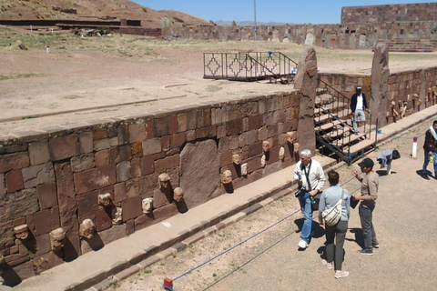 Desde La Paz: Tiwanaku, Puma Punku y Valle de la Luna.