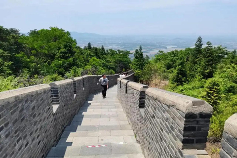 Shanghai: Yixing Little Great Wall Hike with Temple Visit private tour option