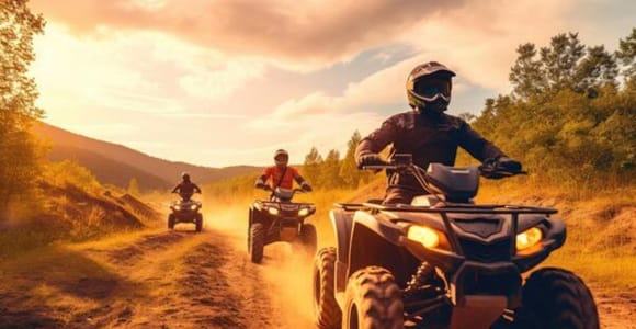 Marrakech : Excursion en quad dans le désert d&#39;Agafay avec dîner-spectacle