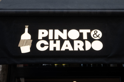 Intimate champagne tasting in the heart of Nice