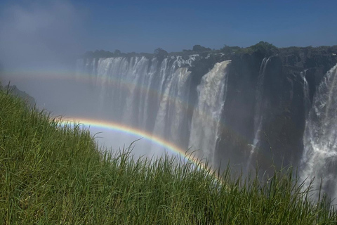 Solo Traveler Group Tour: Victoria Falls Zimbabwe & Zambia