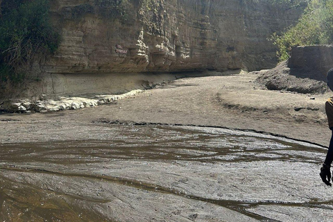 Nairobi: Hell's Gate National Park and Lake Naivasha Tour