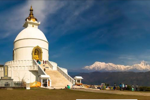 Pokhara: passeio rápido à Stupa da Paz Mundial de carro