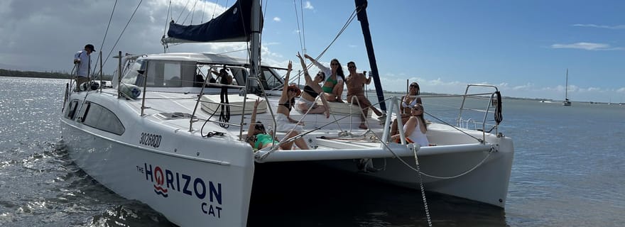 Gold Coast : croisière privée en catamaran pouvant accueillir jusqu'à 30 personnes.