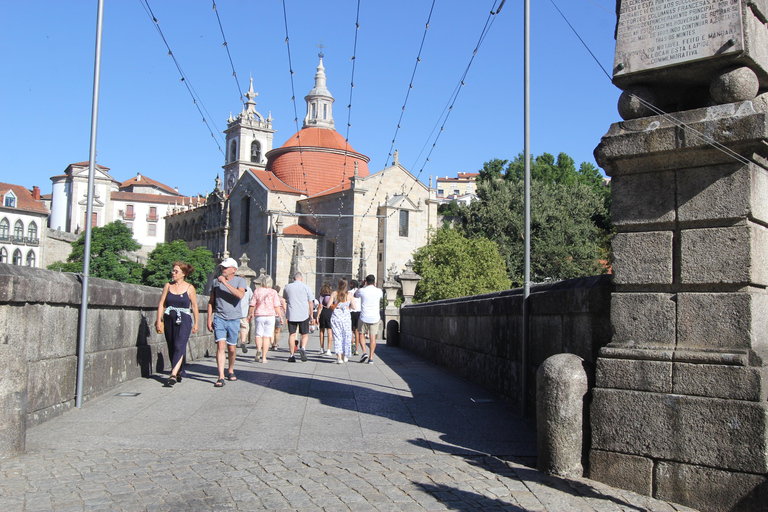 Porto: Private Transfer to Douro Valley up to 4 Stops 4-Stops (One-way trip)
