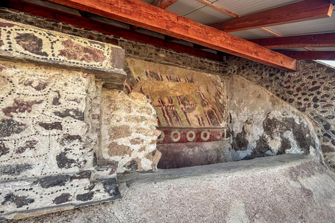 Teotihuacan: Private Tour with Archeologist & Hotel Pick-up