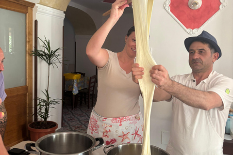 Amalfi Coast: Workshop on mozzarella, pasta and tiramisù