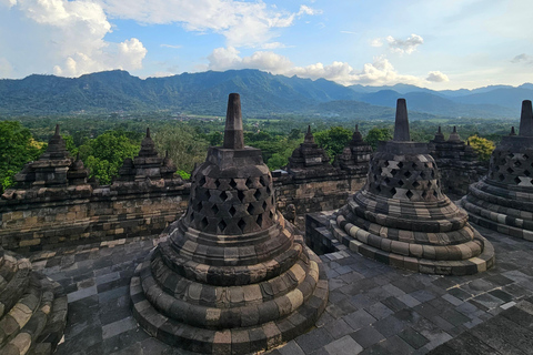 Wspinaczka na szczyt Borobudur, Prambanan i balet Ramajana