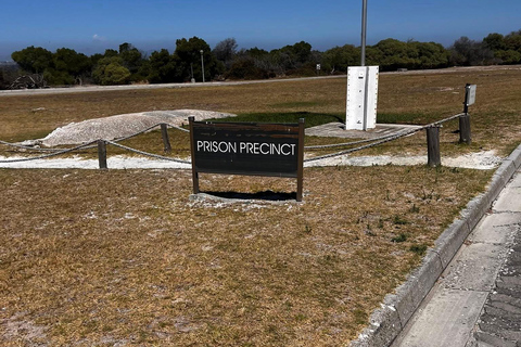 Cape Town: Robben Island Ticket with Ferry & Transfers