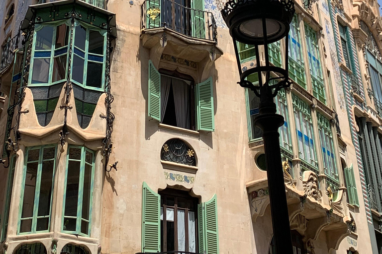 Palma de Mallorca: Private Guided Walking Tour with Tapas