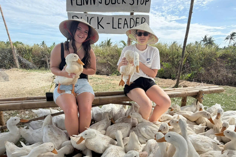 HA Chill:Duck Spa-Farm Tour-Lantern or Coffee Making on Bike HA Chill:Duck Spa-Farm Tour-Lantern Making on Bike Pick up