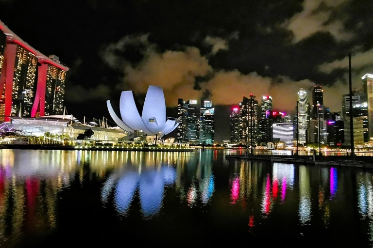 Singapur: Paseo por la ciudad al atardecer en Kick Scooter