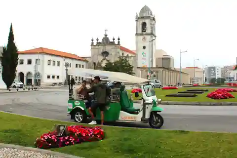 Passeio de Tuk Tuk em Aveiro