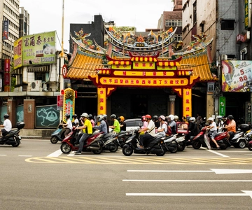 Keelung: Guided Walking Tour with Snacks and Drink