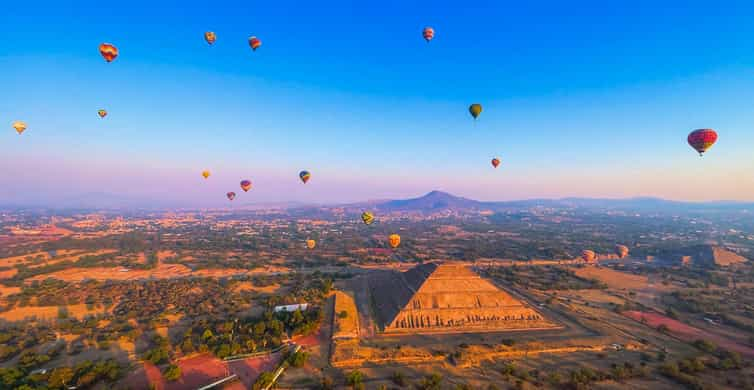 CDMX: Teotihuacan Hot Air Balloon with Transfers & Breakfast