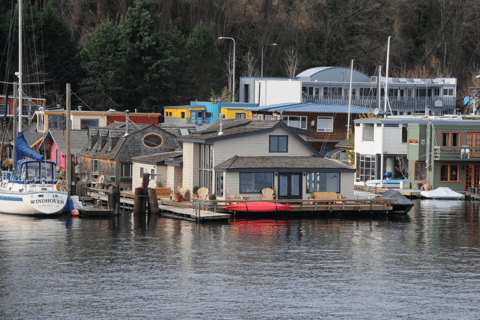Seattle: Locks Cruise with Local Guide Departs From AGC Marina/Lake Union with Return Bus
