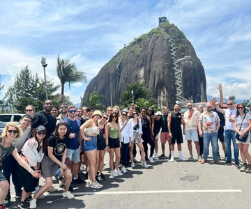 Medellín: Visita Guatapé, almoço, cruzeiro guiado e Piedra del Peñol