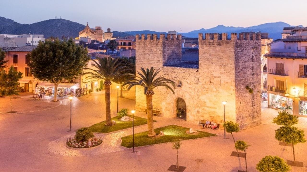 Alcúdia: Sightseeing-Tour durch die Altstadt + Museum Sa Bassa Blanca