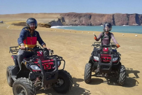 Circuit en quad dans le désert d&#039;Ica