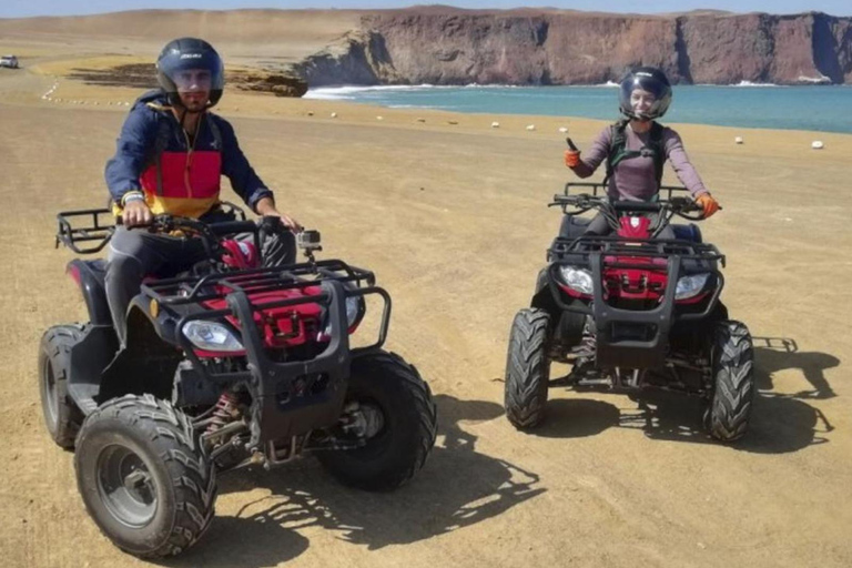 Circuit en quad dans le désert d&#039;Ica