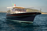 Ischia, Tour of the island of Ischia by boat - Housity