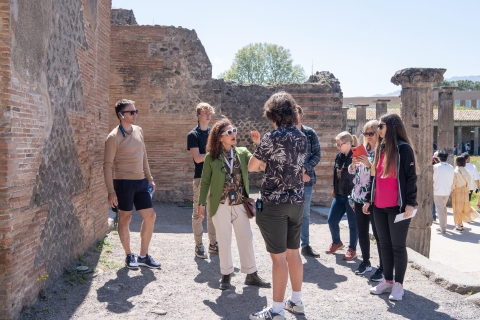 Pompeji: Halbprivate geführte Tour durch PompejiPompeji: Geführte Kleingruppen-Tour auf Deutsch