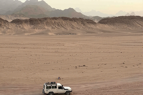 Hurghada: Mount Shaib El Banat Tour with Sandboarding Sand boarding and hiking & camel ride