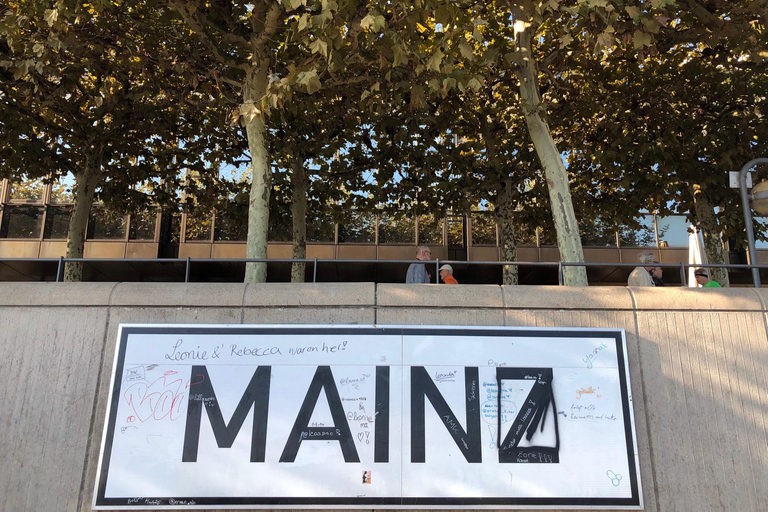 Tussen de Rijn en de sfeer van de oude binnenstad: ontspannen Mainz met een wijntjeTussen de Rijn en de oude stad: relaxte Mainz met een wijntje