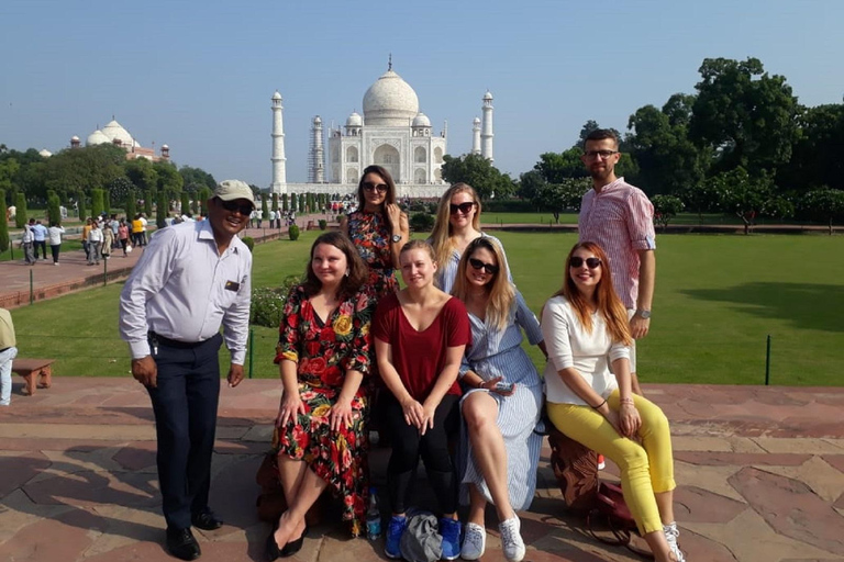 Agra Tour from Mumbai Tour with Transportation and Guide