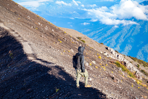 Bali/berg Agung: Privé trektocht zonsopgangZonsopgang trektocht vanaf Besakih Tempel met hotel transfer