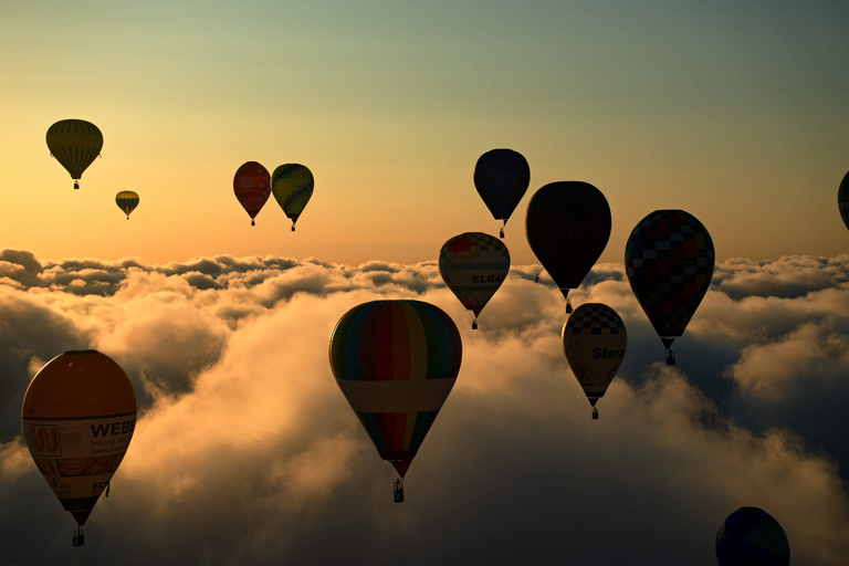 From Prague: Hot Air Balloon Ride with Champagne and Snacks Premium Flight Experience