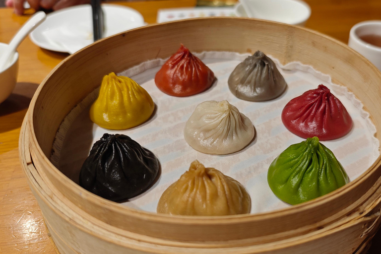 Shanghai Night Tour: Old Town, Local Dinner & Rooftop Bar