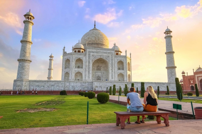 Agra: Entrada al Taj Mahal ( Skip-the-line )Entradas Taj Mahal + Guía + Coche