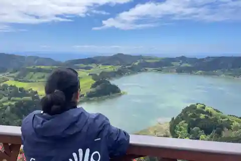 Tour particular em van Vale das Furnas, chá da Gorreana - ilhas preciosas