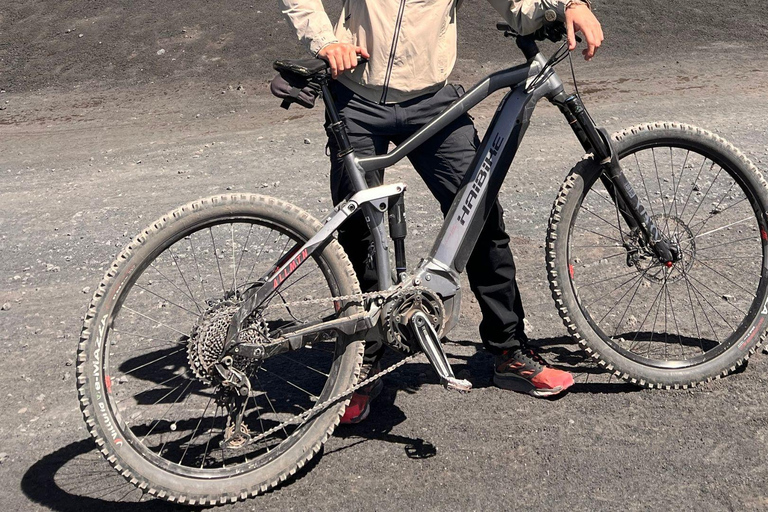 Mount Etna: electric mountain Bike Rental Full Suspension e-MTB Fork 180mm