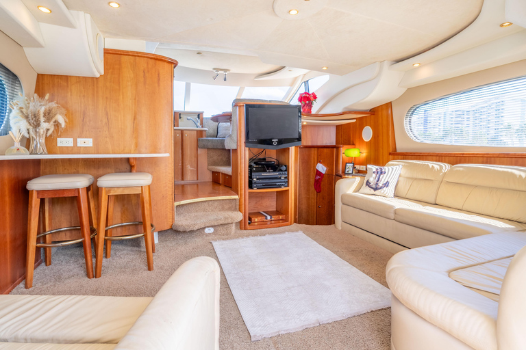 Miami: aluguer de iate privado com capitão, barco de 48 pésMiami: Aluguer de iate privado com capitão, barco de 48 pés